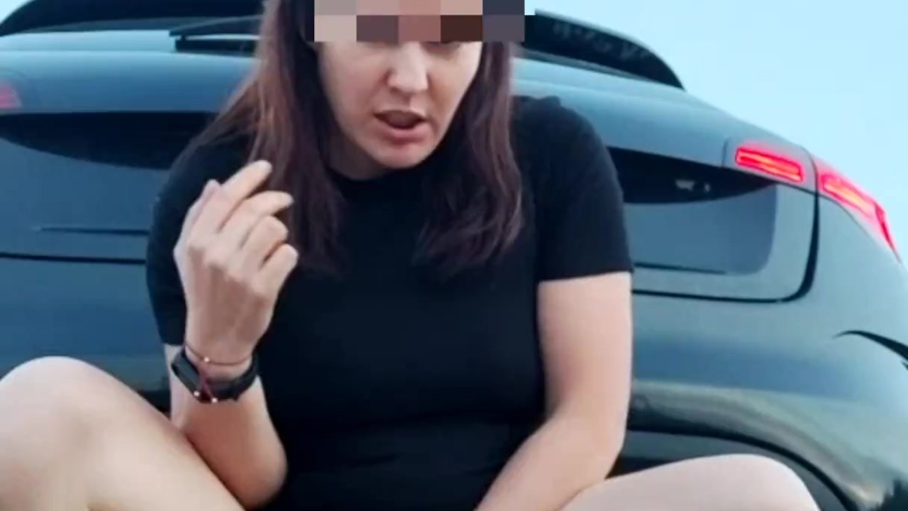 Lika Lax fucks herself and squirts right on the highway endlessly cums