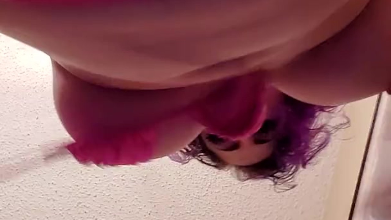 Gia Love Sitting On Your Face & Ignoring You