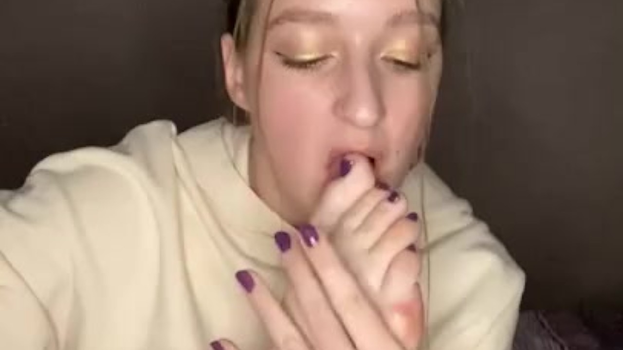 self feet worship. Foot gagging.