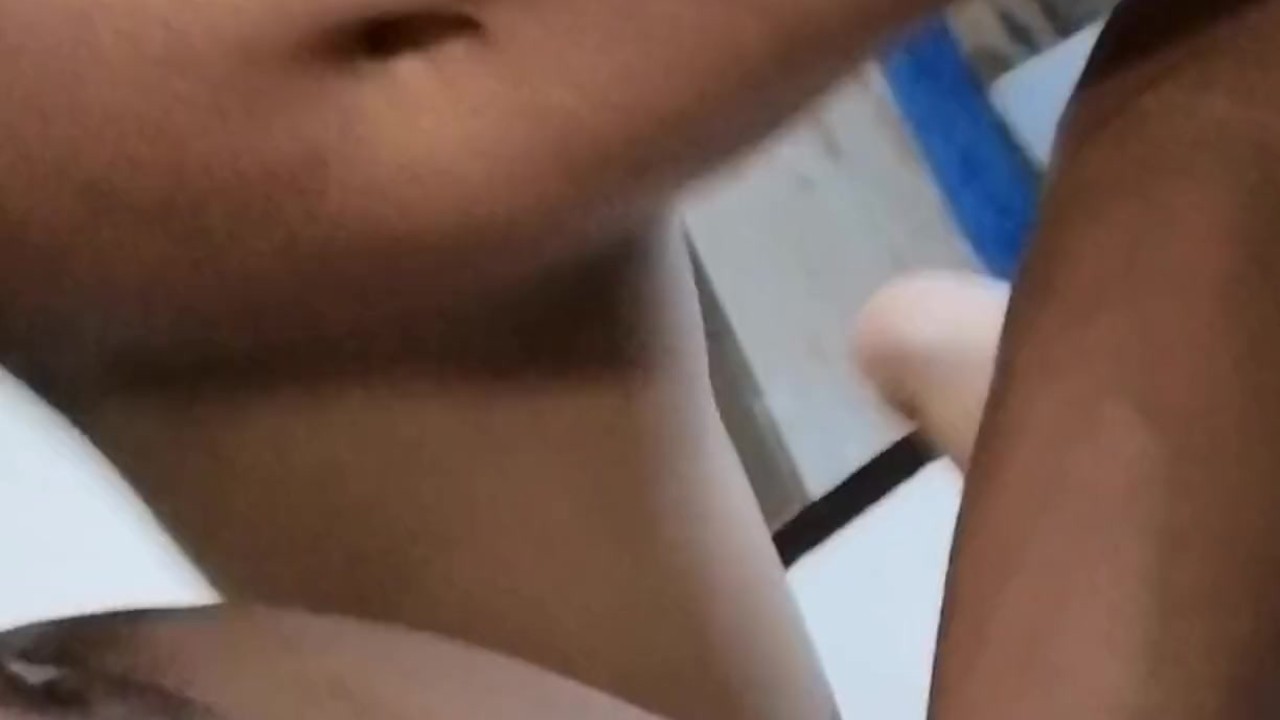 Pinay creamy pussy fuck hard and gets creampie
