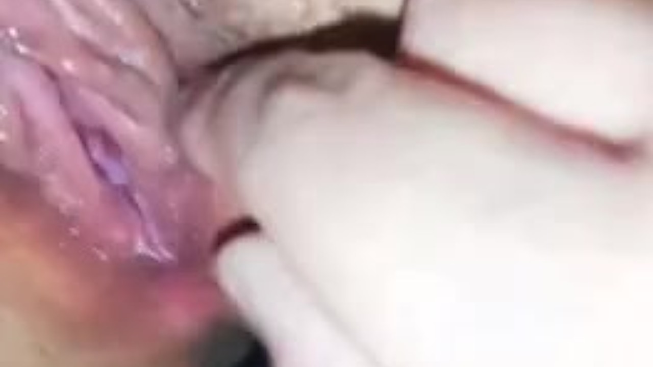 Babe fingered me and made me cum hard