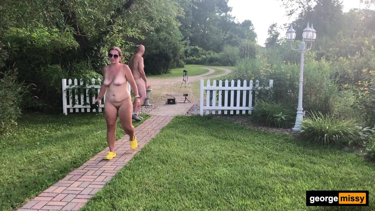 Dick Sucking Outdoors - Real Married Couple Missy and George