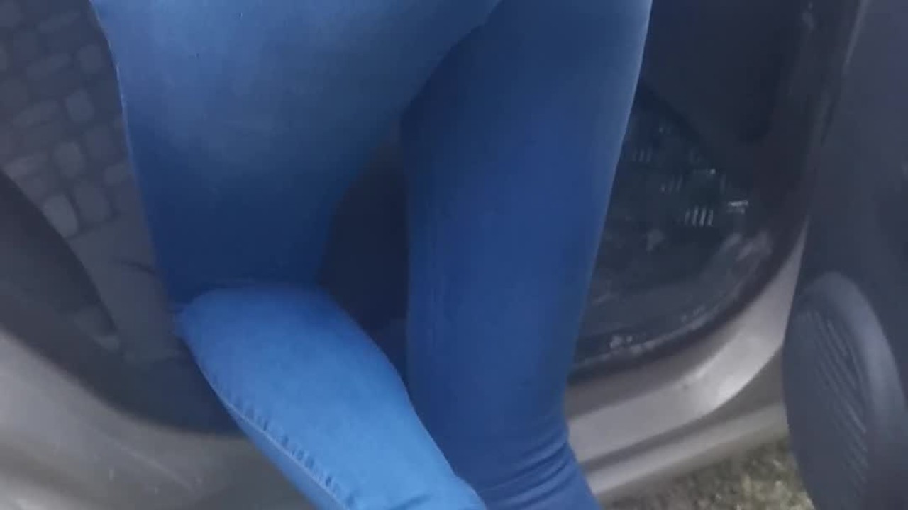 My ex-girlfriend loves my cock even though she already has another boyfriend, she ends up getting fu
