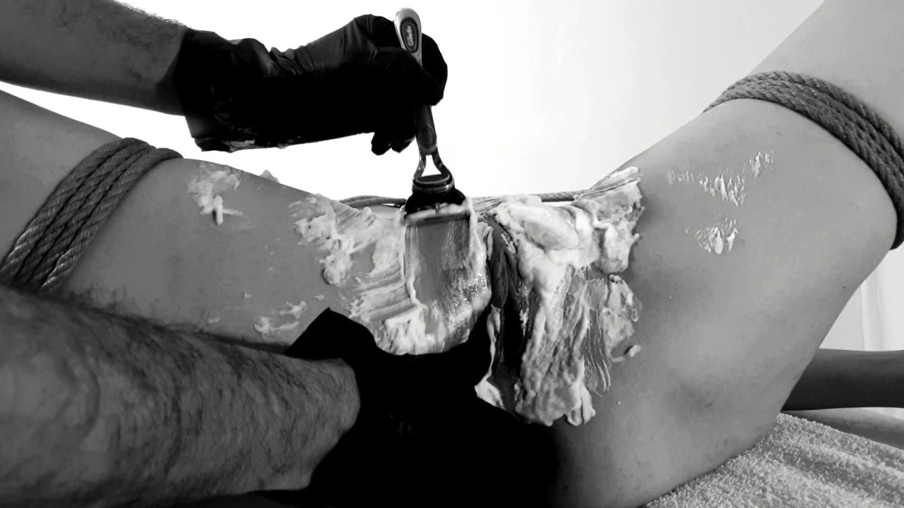 Kinktober day 15 - SHAVING KINK: Tied her up, shaved her pussy and made her squirt: Bdsmlovers91