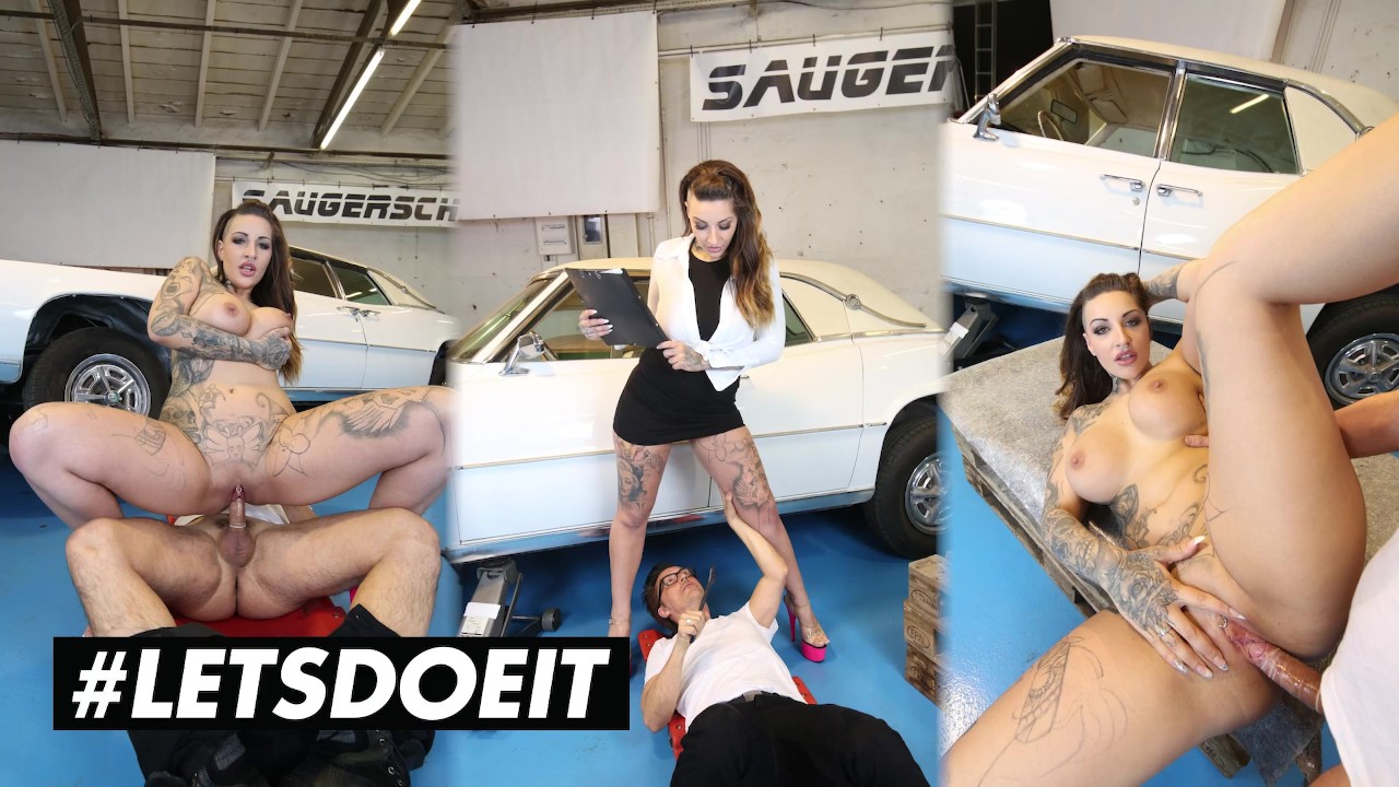 BUMSBUERO - Wild Vicky Got Horny For Car Mechanic So She Rides His Cock - LETSDOEIT