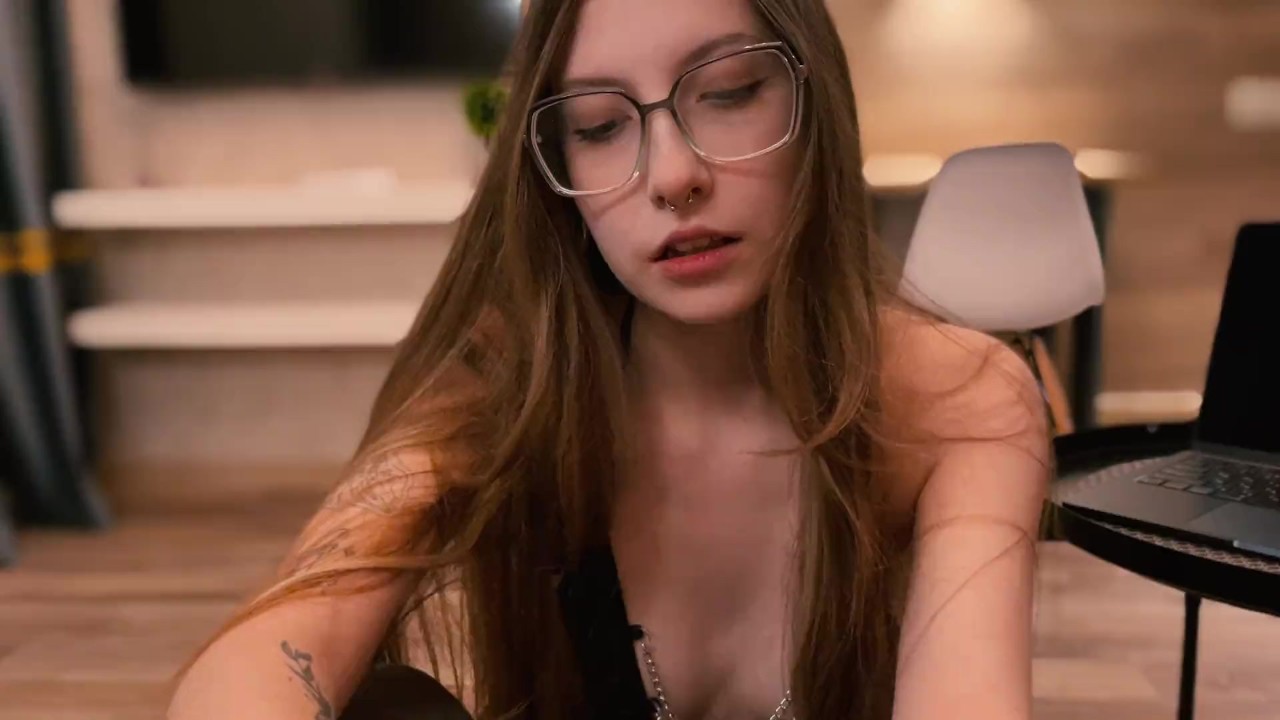 Fucked and sucked for laptop repair, Russian conversations - YourSofia