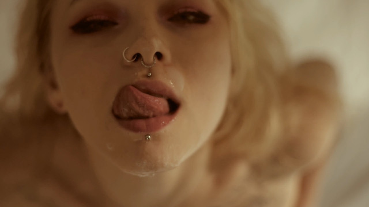 I woke up my neighbor by riding on his dick and made him cum all over my face with my needy mouth