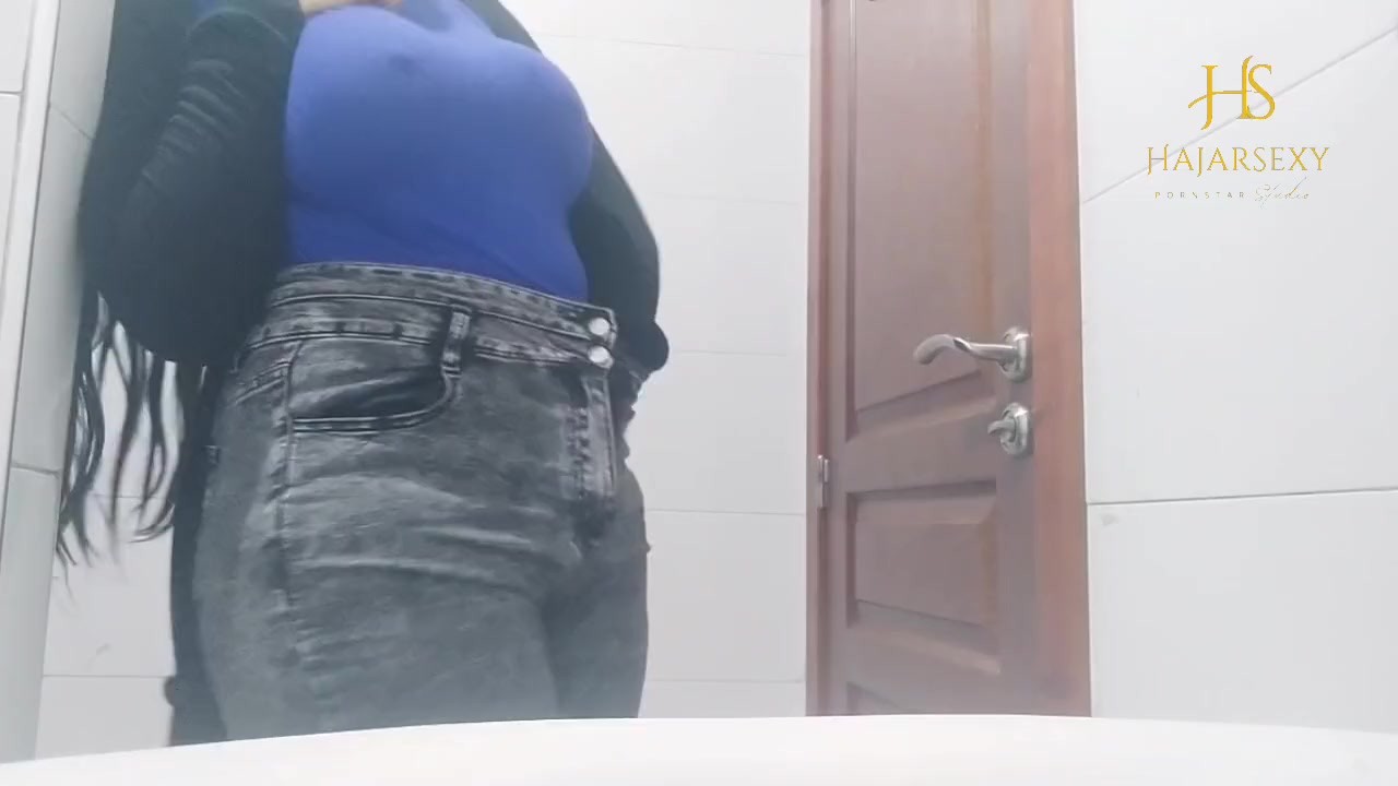 سخنت على راجل صاحبتي ف قهوة دخلت لحمام حتى جبتو عليه
